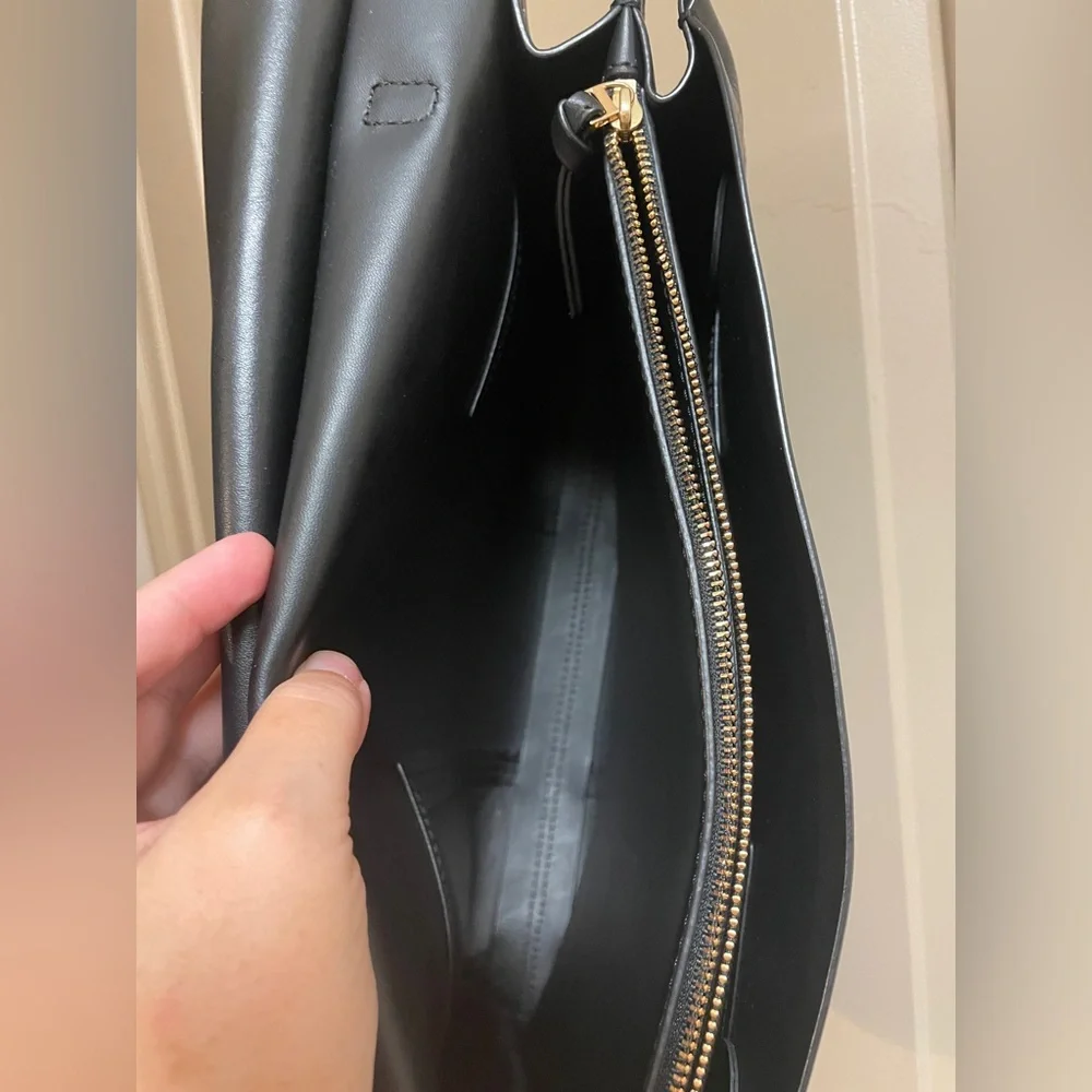 Tory Burch Satchel Bag - Picture 11 of 17